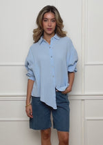 Muslin blouse oversize, short, light blue