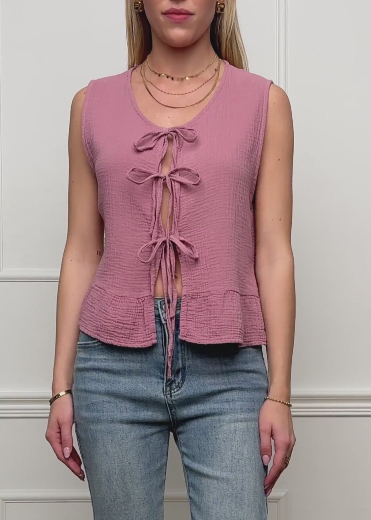 Muslin top with bow closure - dusky pink