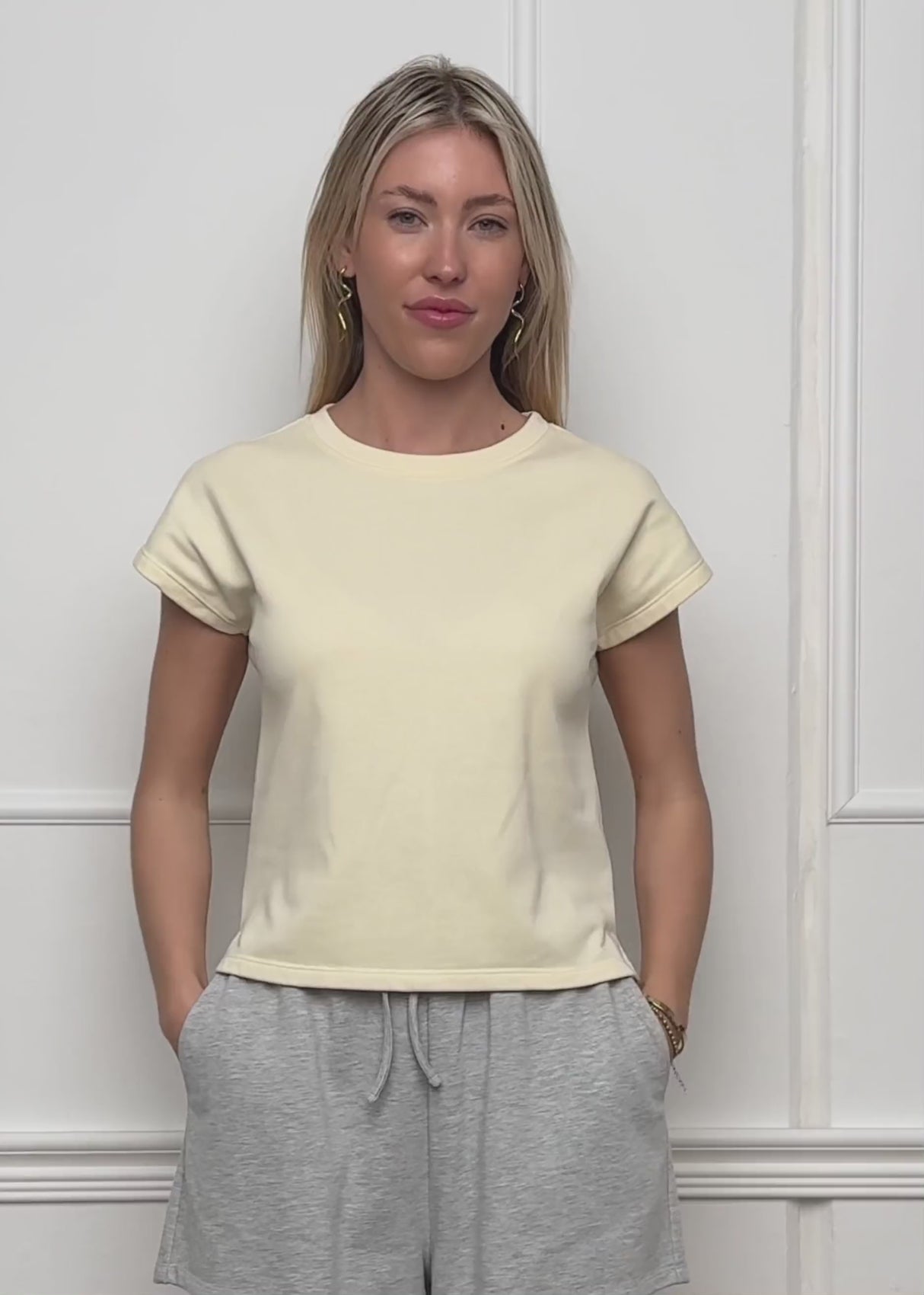 Sweatshirt with back detail - butter yellow