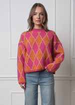 Oversized knit sweater with diamond pattern - pink-orange
