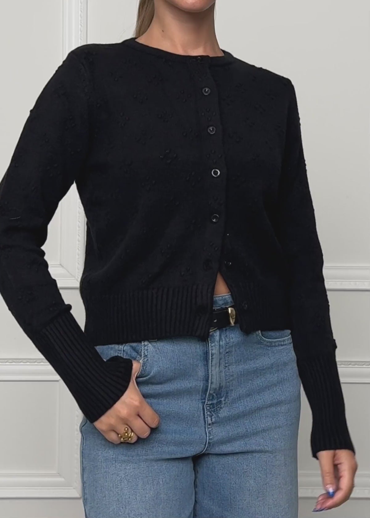 Feinstrickjacke mit Strukturmuster - schwarz von SASSYCLASSY