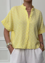 Kurzarm Musselin Bluse mit Punkten - gelb