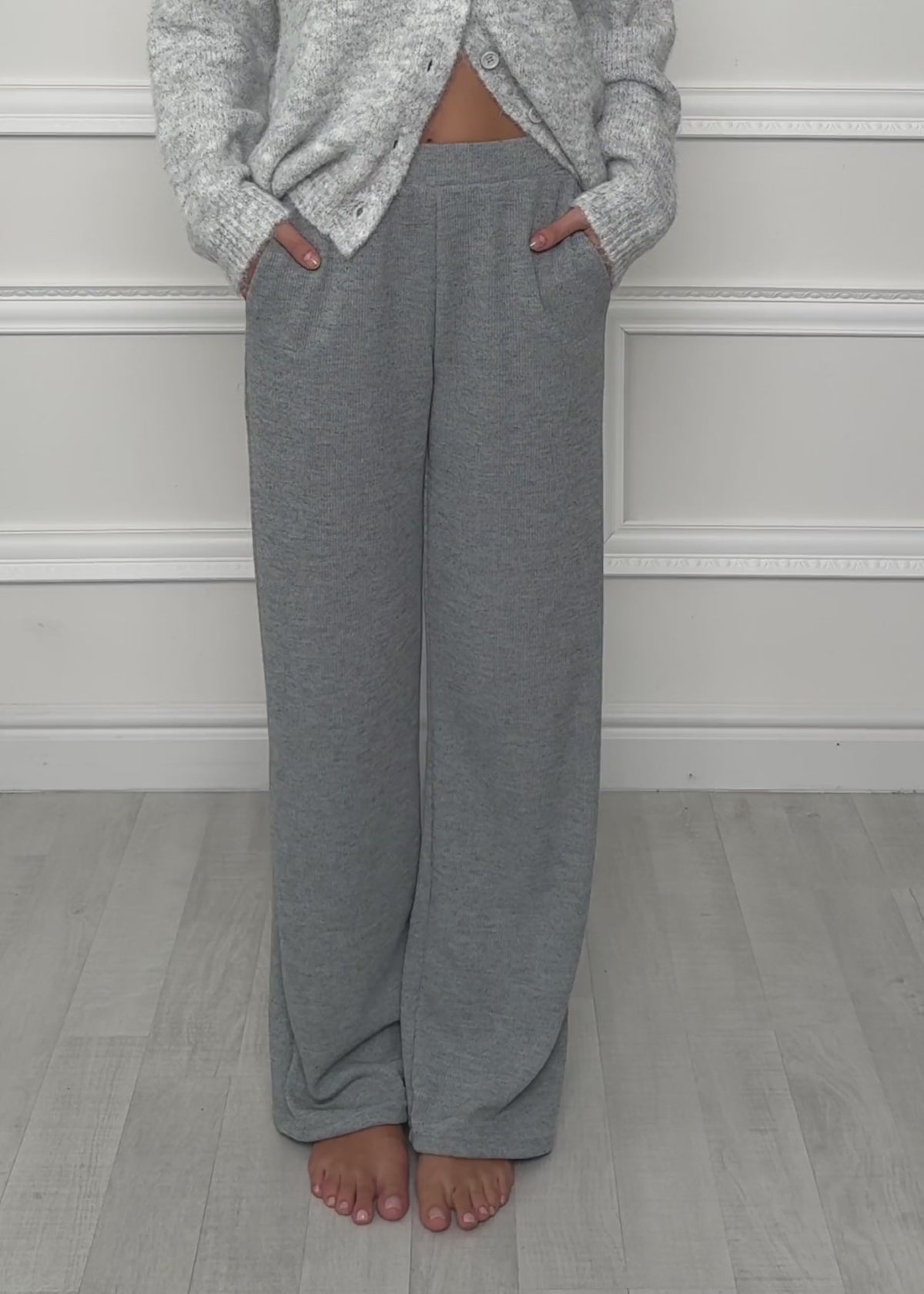 Loungewear trousers in rippoptics - gray by SASSYCLASSY