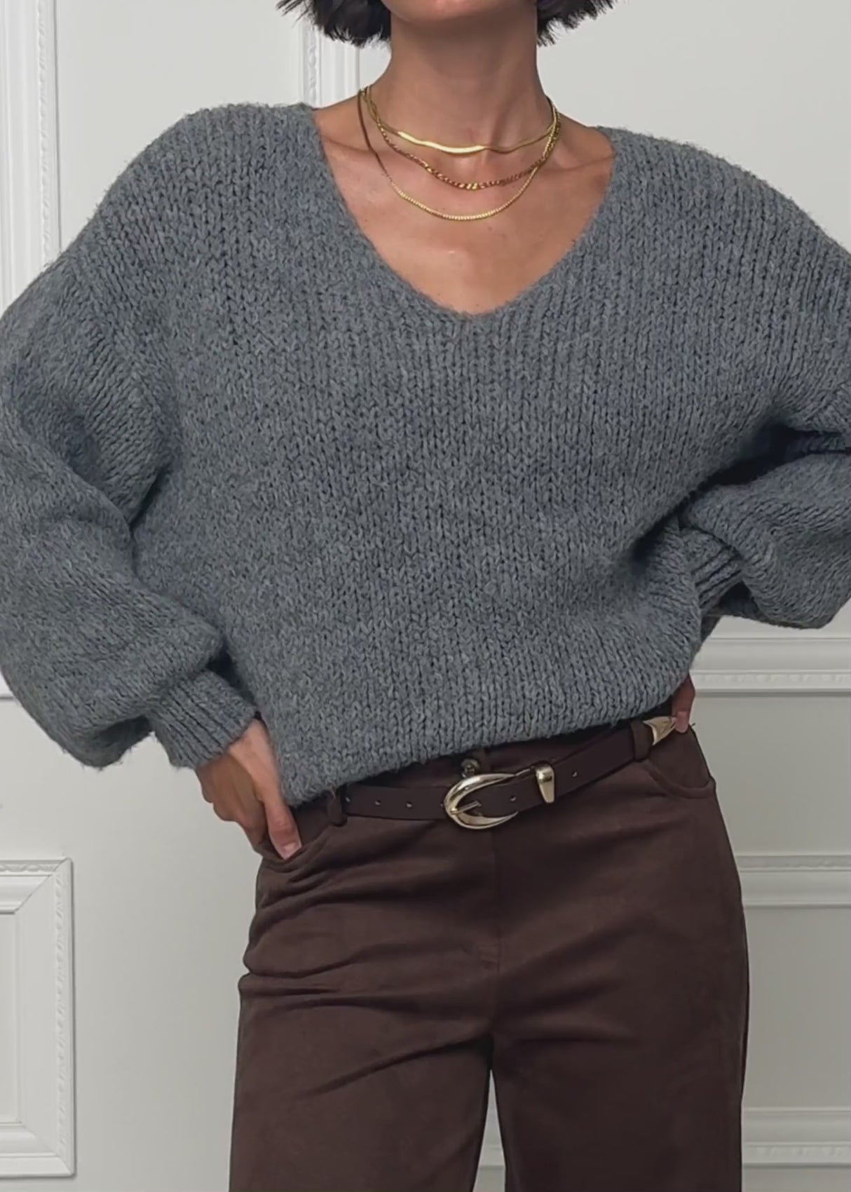 Oversized V-neck sweater - dark gray by SASSYCLASSY