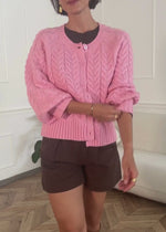 Cardiac cardigan with a circular neckline - pink