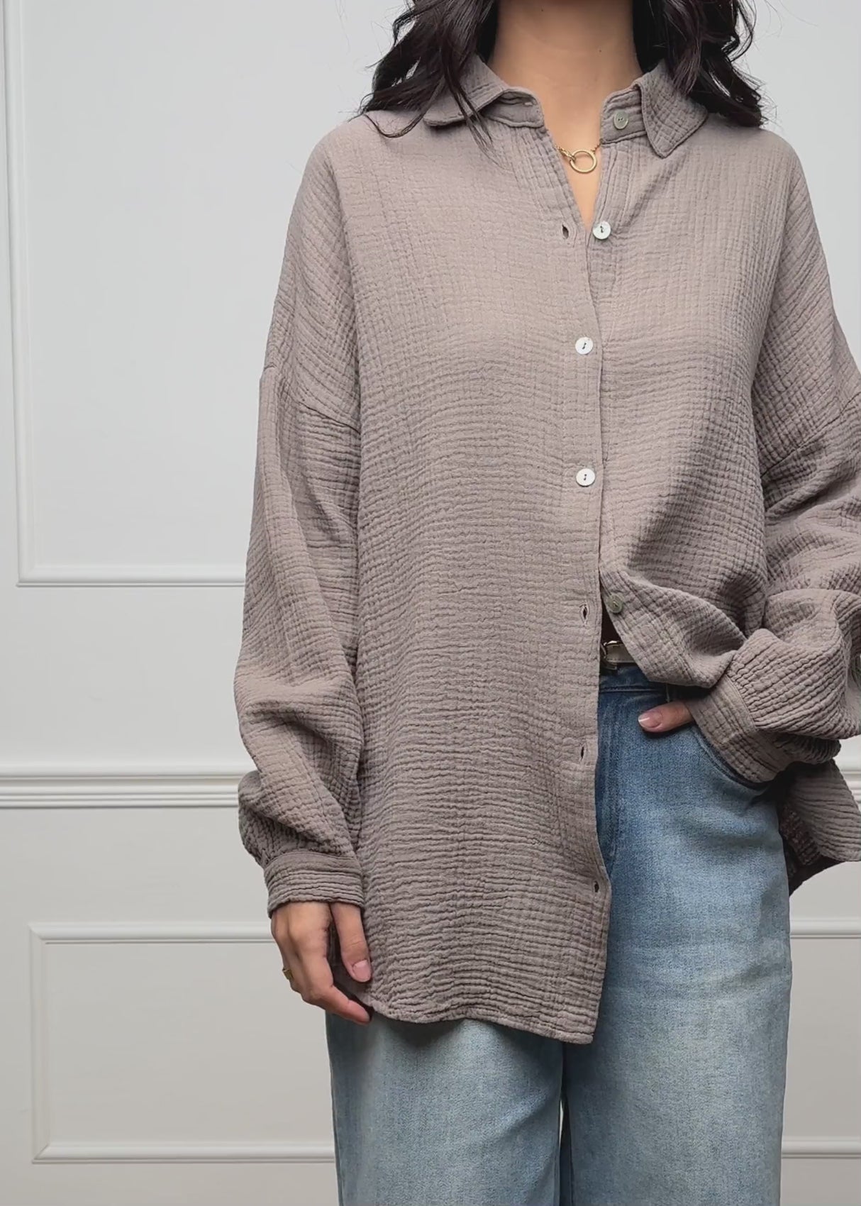 Muslin blouse in regular fit - taupe