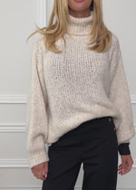 Grober Strickpullover mit Rollkragen - offwhite