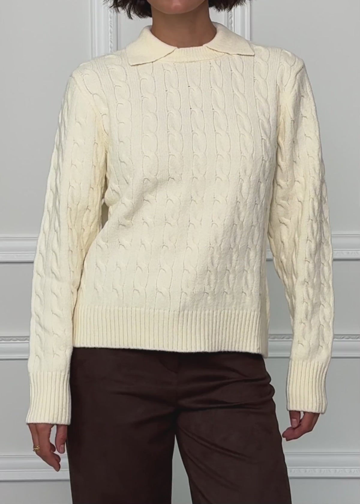 Knit jumper with cable knit pattern and collar - offwhite by SASSYCLASSY