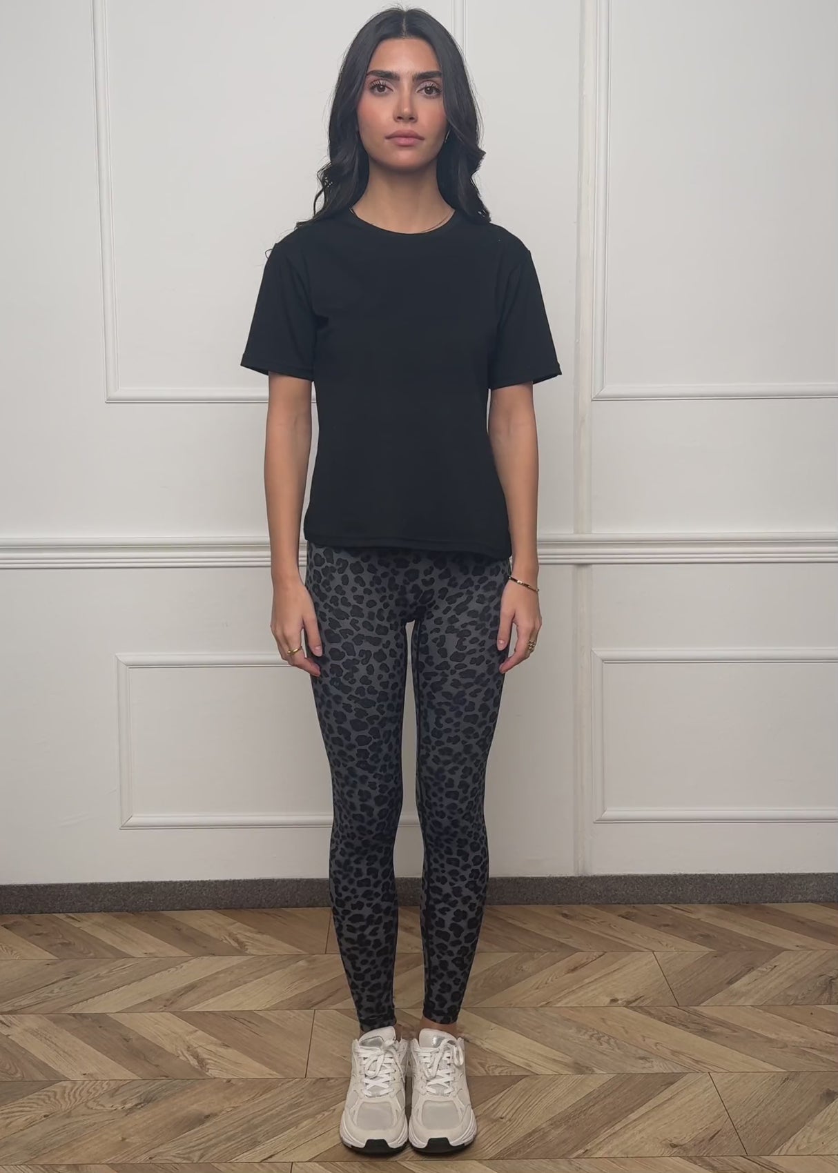 High Waist Sportleggings mit Leo-Print - grau