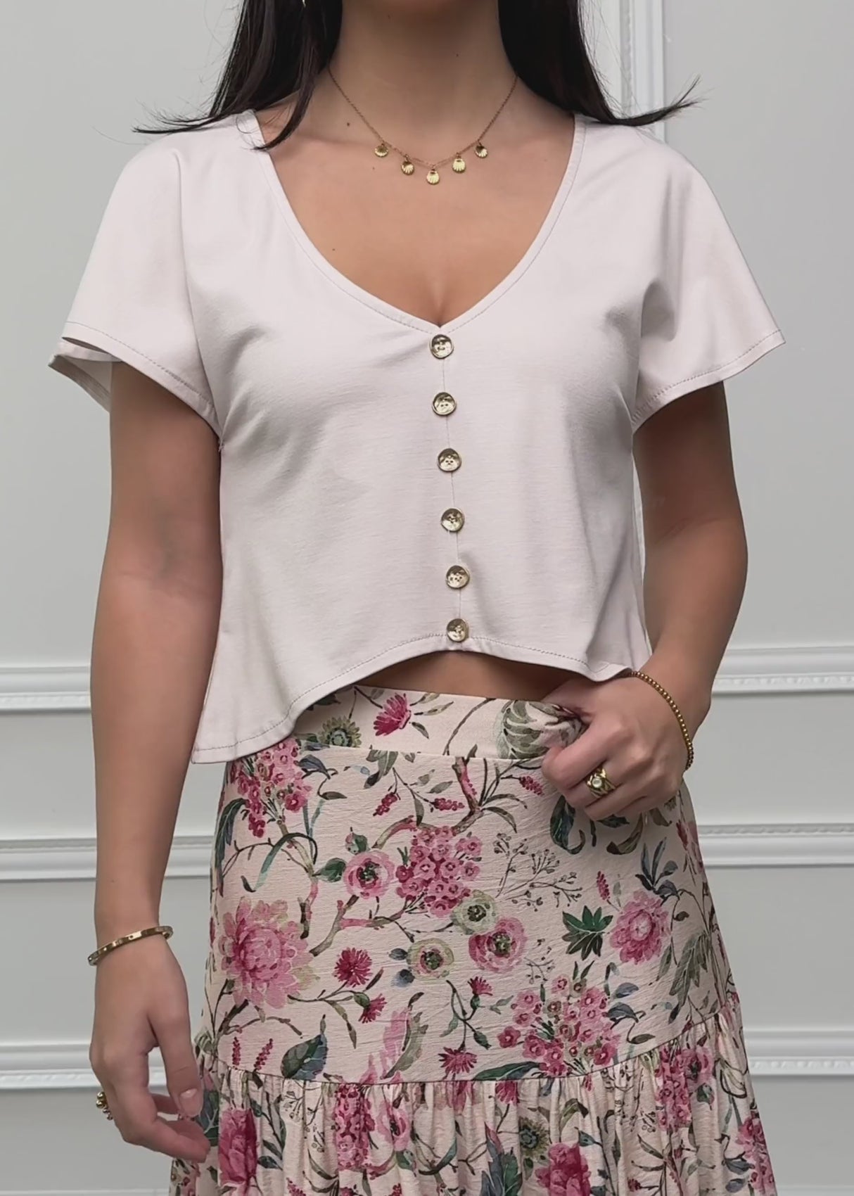 Crop Shirt mit Flügelärmel - beige by SASSYCLASSY
