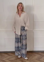 Schlupfhose mit Print - blau