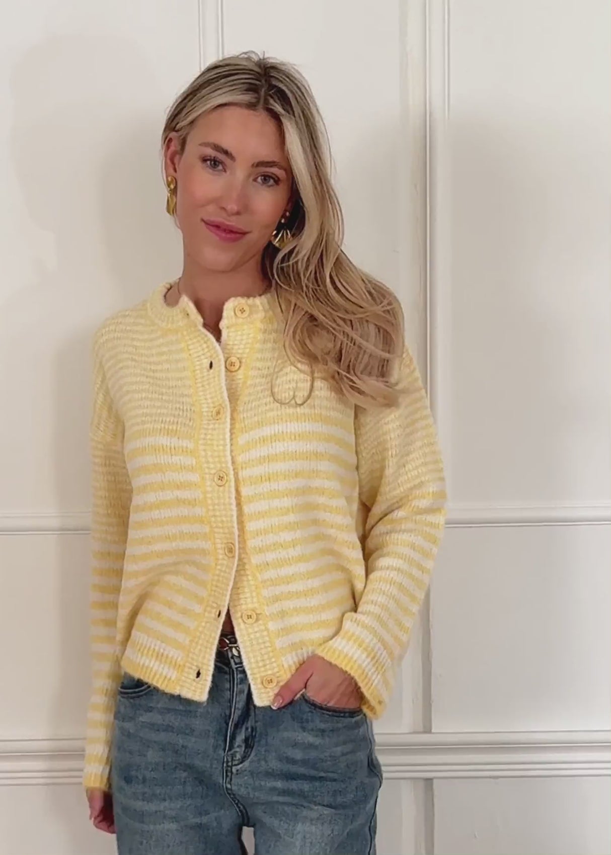 Cardigan with graphic striped pattern - yellow