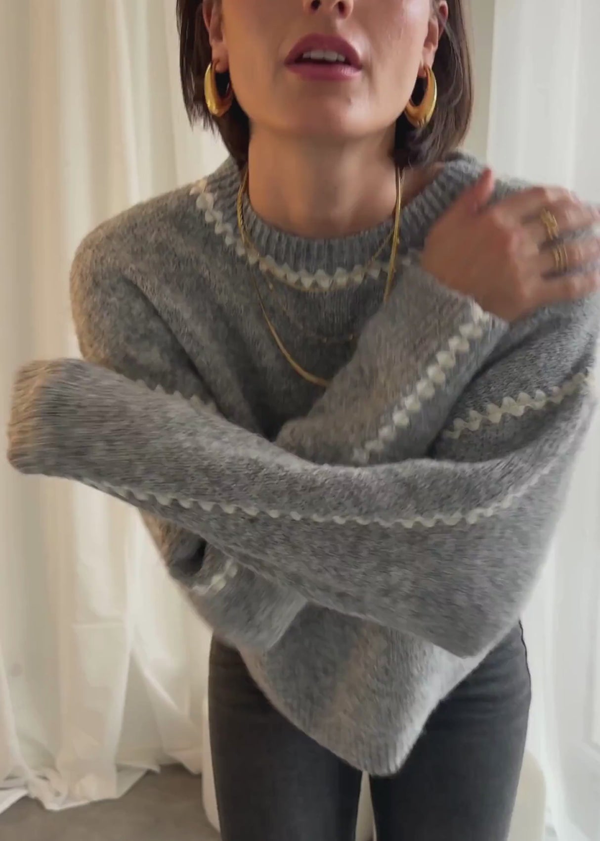 Sweater with decorative stitching - gray