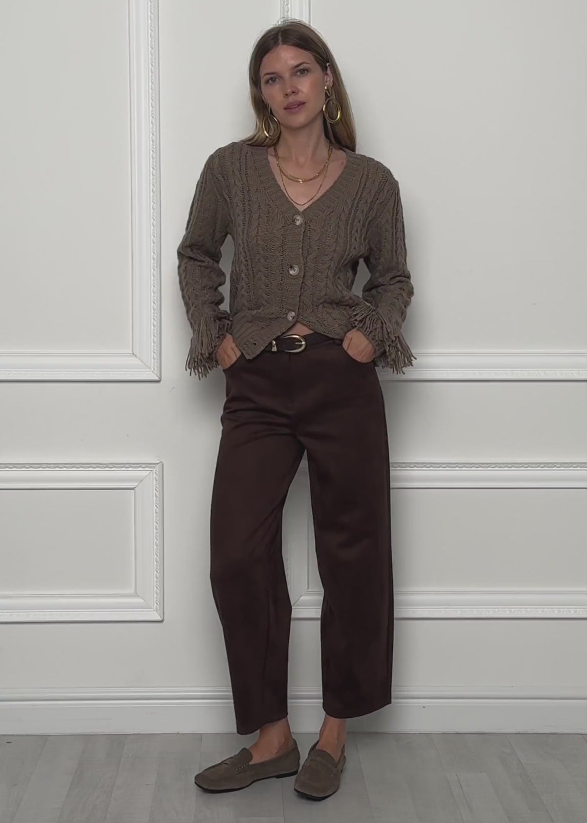 Zopfstrick-Cardigan mit Fransenbündchen - taupe von SASSYCLASSY