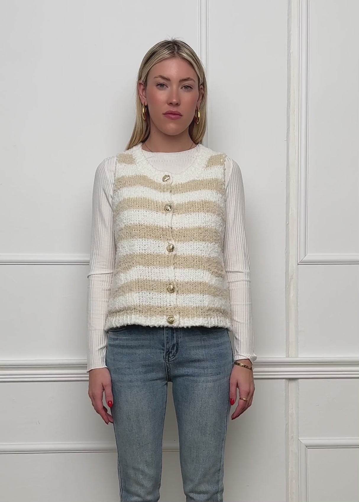 Bouclé vest with block stripes - beige-off-white by SASSYCLASSY