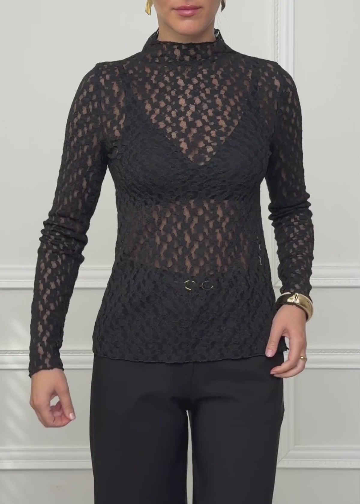 Lace long-sleeved top - black by SASSYCLASSY