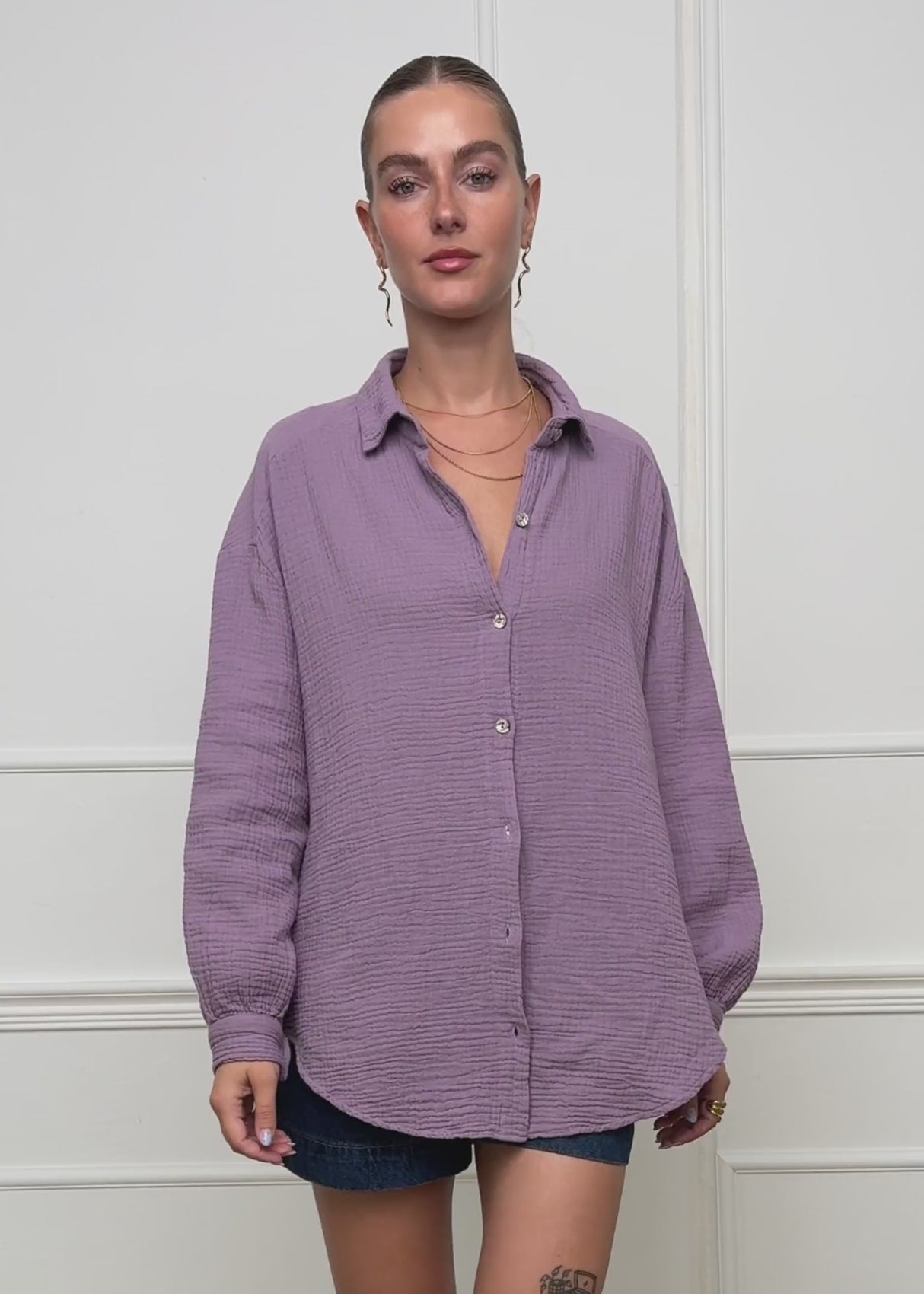 Muslin blouse oversize, short, purple by SASSYCLASSY