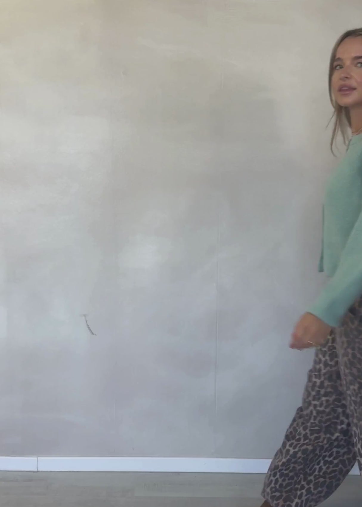 Cardigan with V -neck - sage green