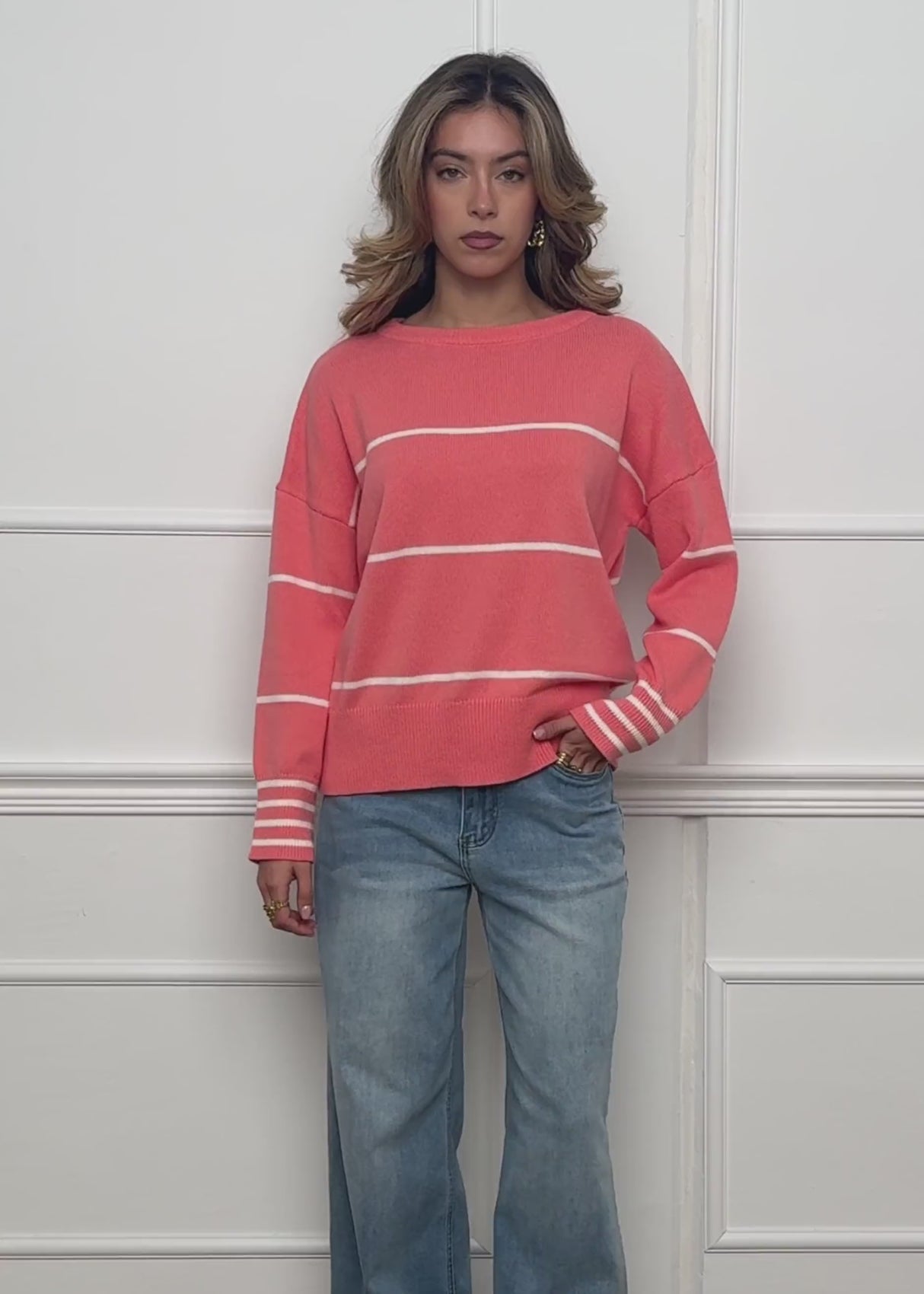Fine knit sweater with contrasting stripes - coral