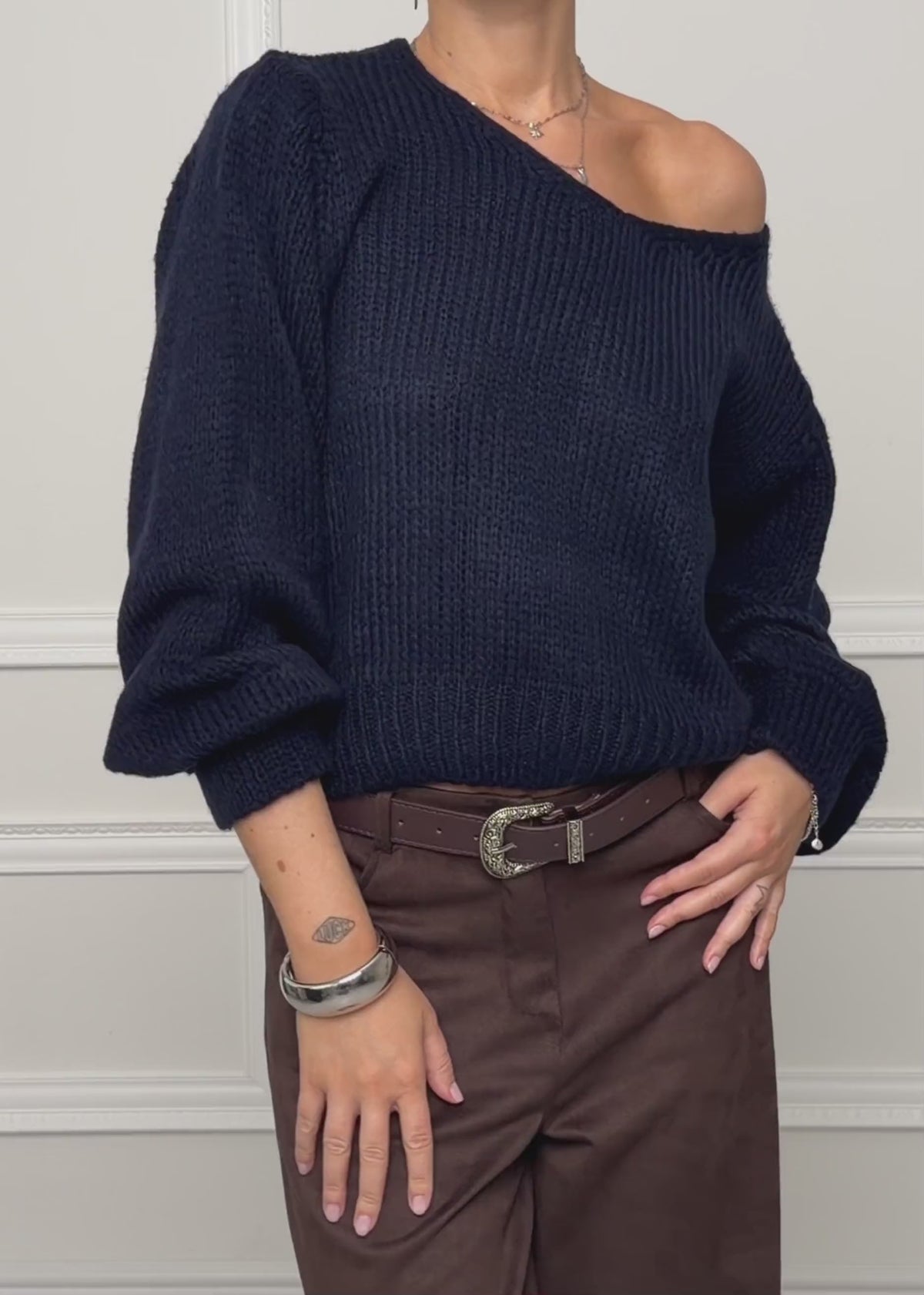 Pullover mit V-Ausschnitt - dunkelblau von SASSYCLASSY