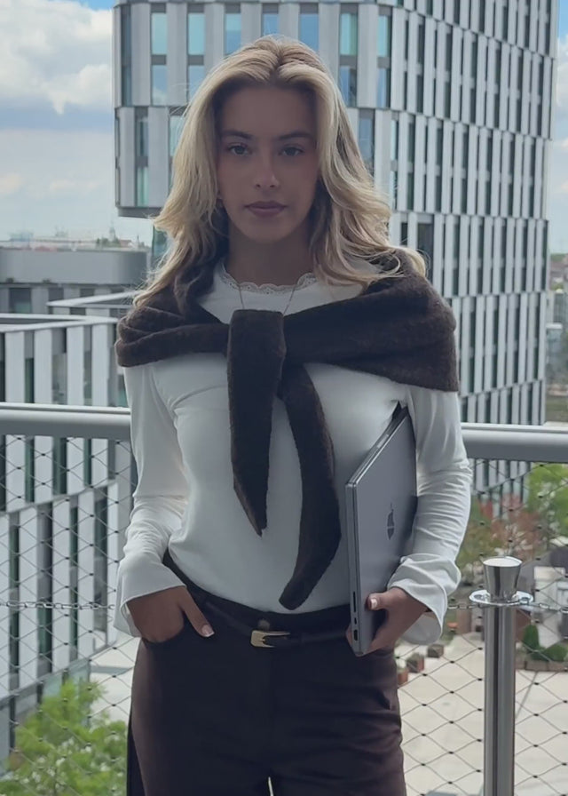 Langarmshirt mit Spitzeneinsatz  - offwhite von SASSYCLASSY