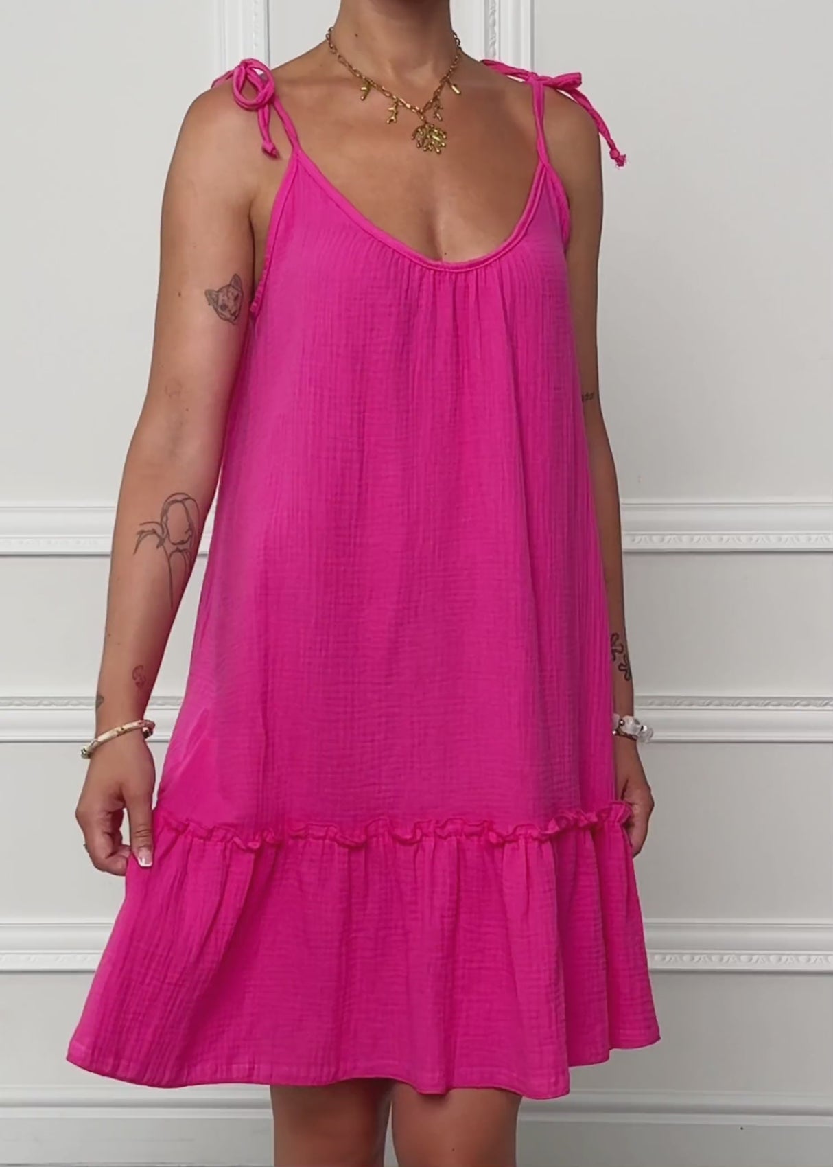 Kurzes Musselin Strandkleid - pink von SASSYCLASSY