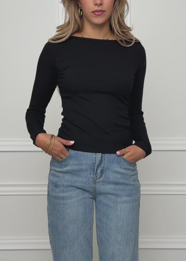 Langarmshirt mit U-Boot Ausschnitt - schwarz von SASSYCLASSY