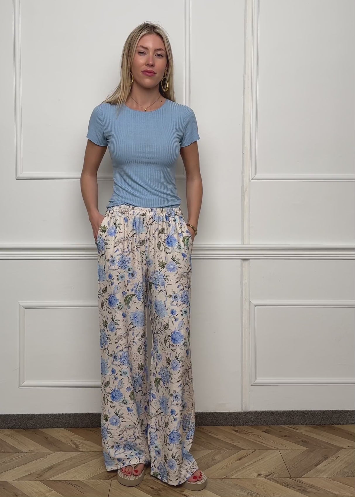 Pants with floral print - beige-blue