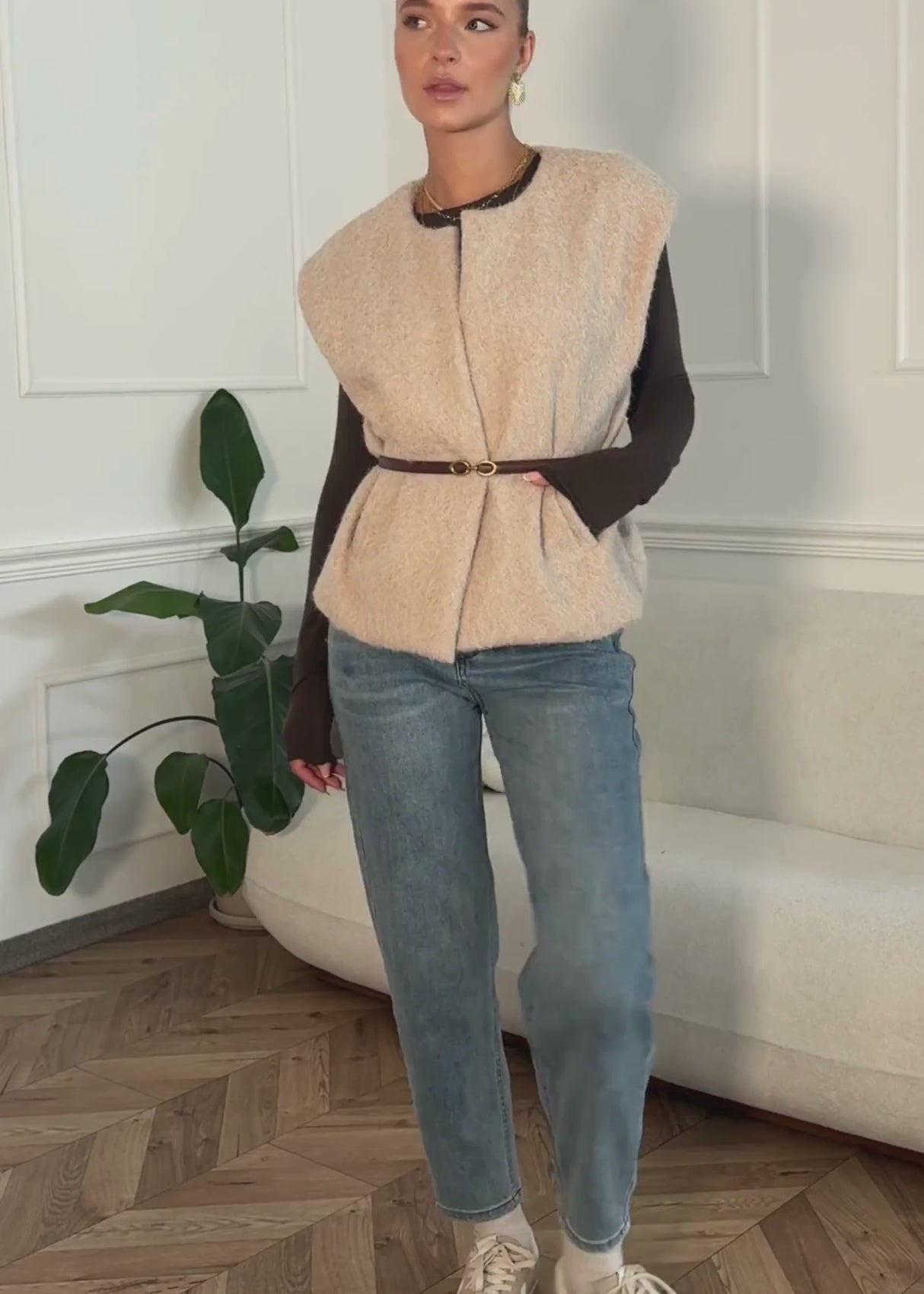 Ärmellose Weste mit Wollstruktur - beige