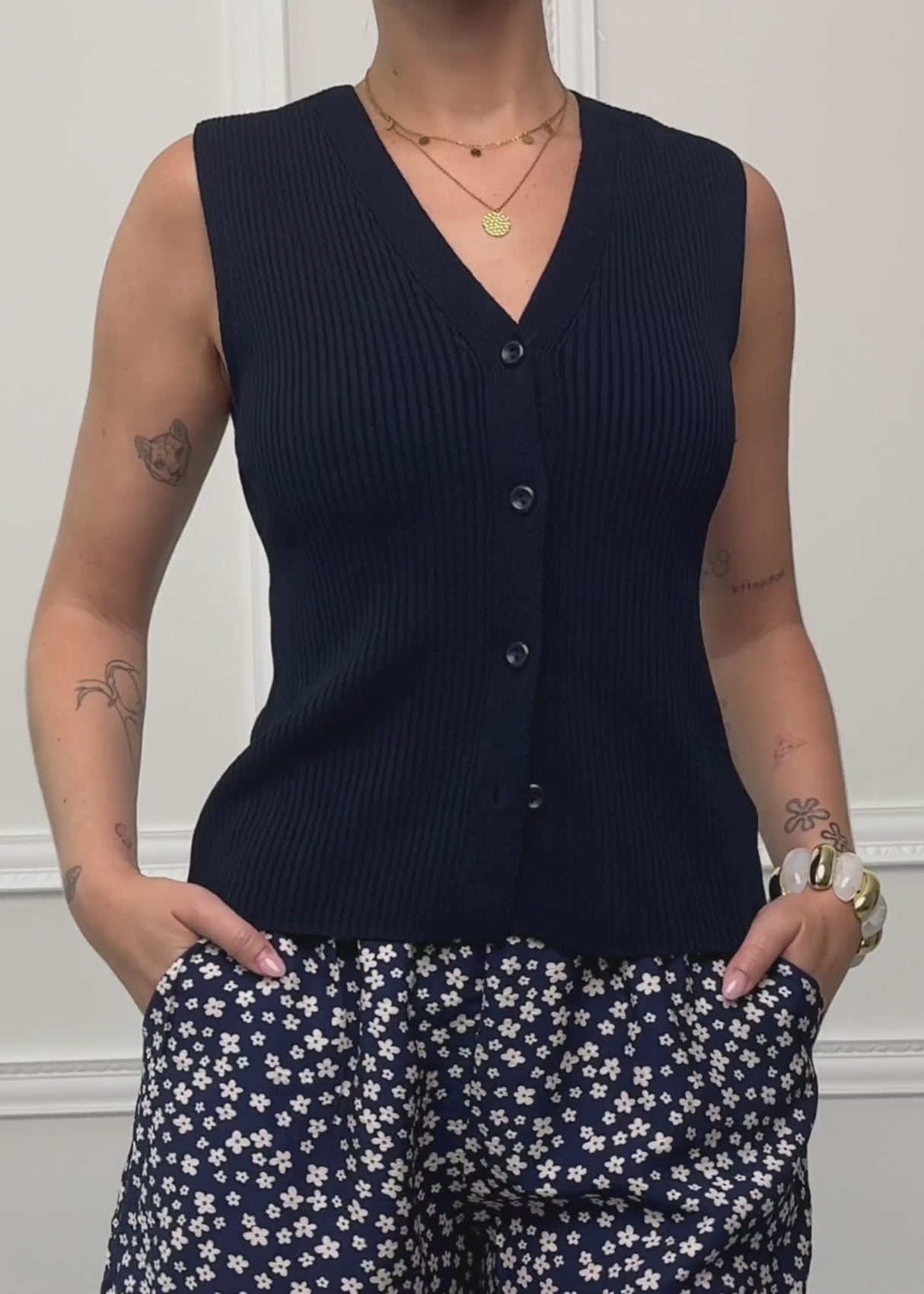 Strick-Top mit Knopfleiste - dunkelblau by SASSYCLASSY