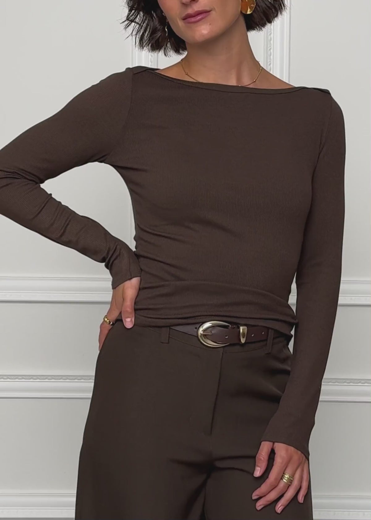 Langarmshirt mit U-Boot Ausschnitt - braun von SASSYCLASSY