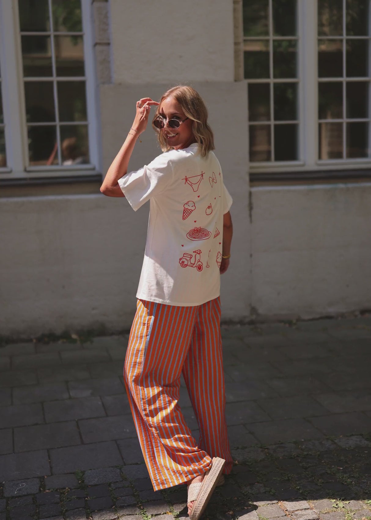Oversize T-Shirt mit Druck - weiß by SASSYCLASSY
