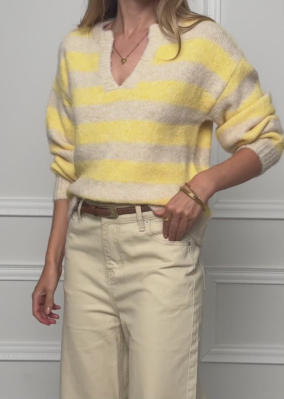 Gestreifter Pullover mit Blende - gelb-beige von SASSYCLASSY