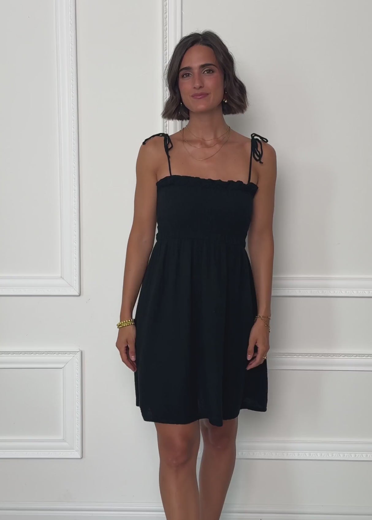 Musselin Kleid mit Smok-Oberteil und Schleifenträgern - schwarz von SASSYCLASSY