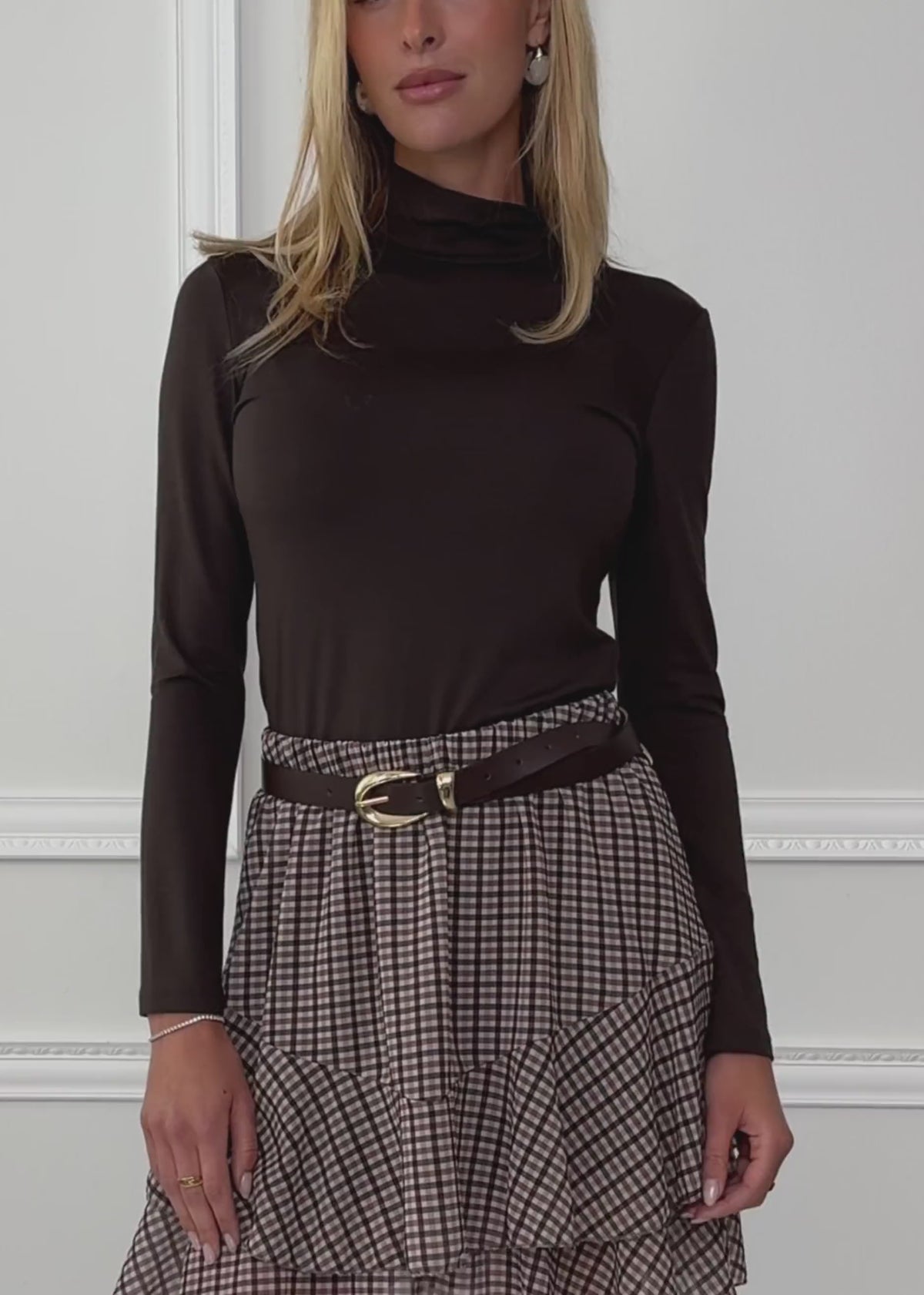 Long-sleeved turtleneck shirt - brown by SASSYCLASSY