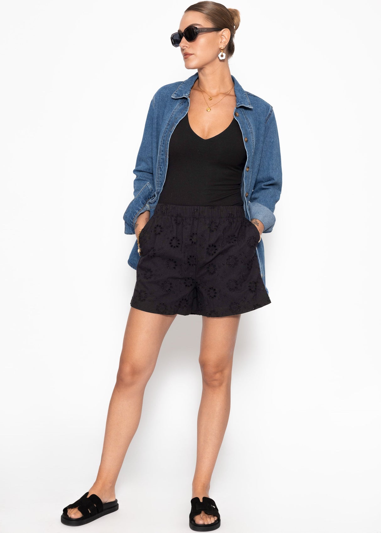 Ärmelloser Body mit V-Ausschnitt - schwarz