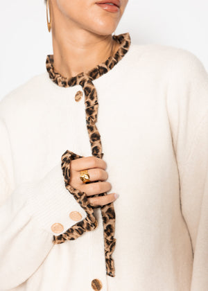 Leo-print cardigan with ruffles - off-white