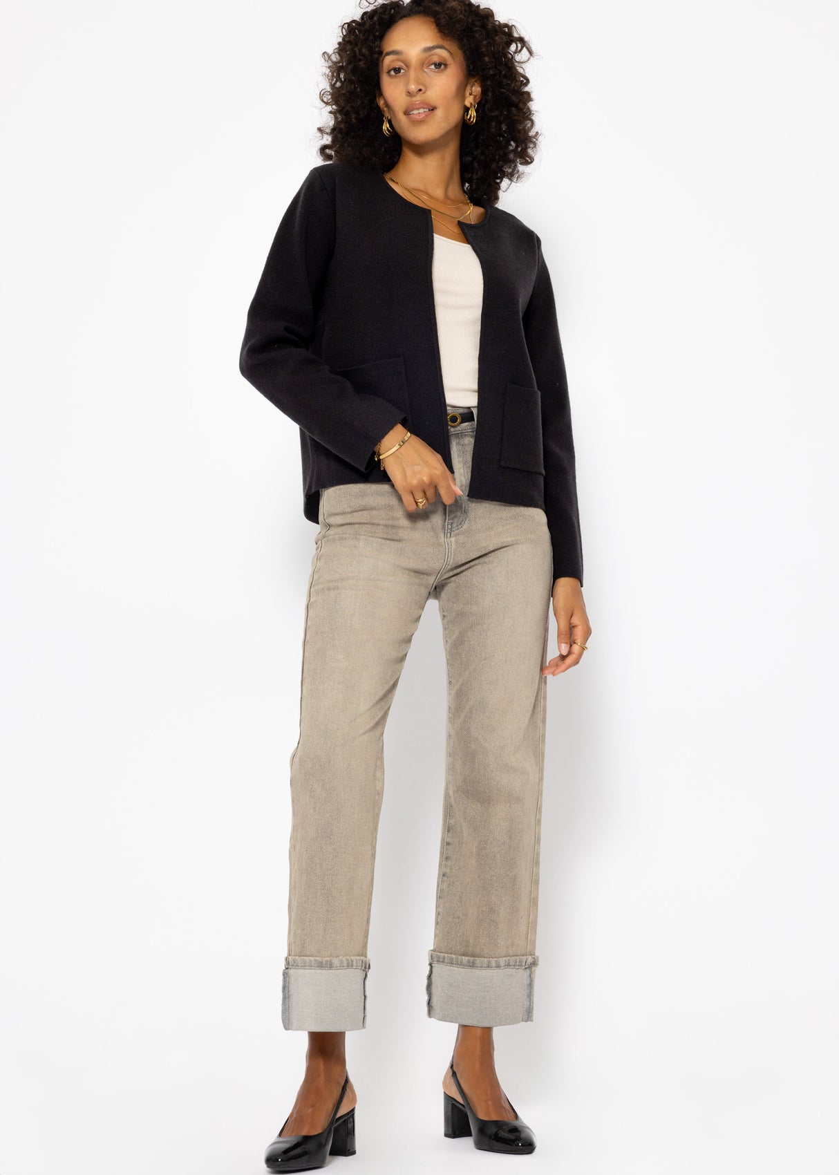Cardigan with round neck and patch pockets - black