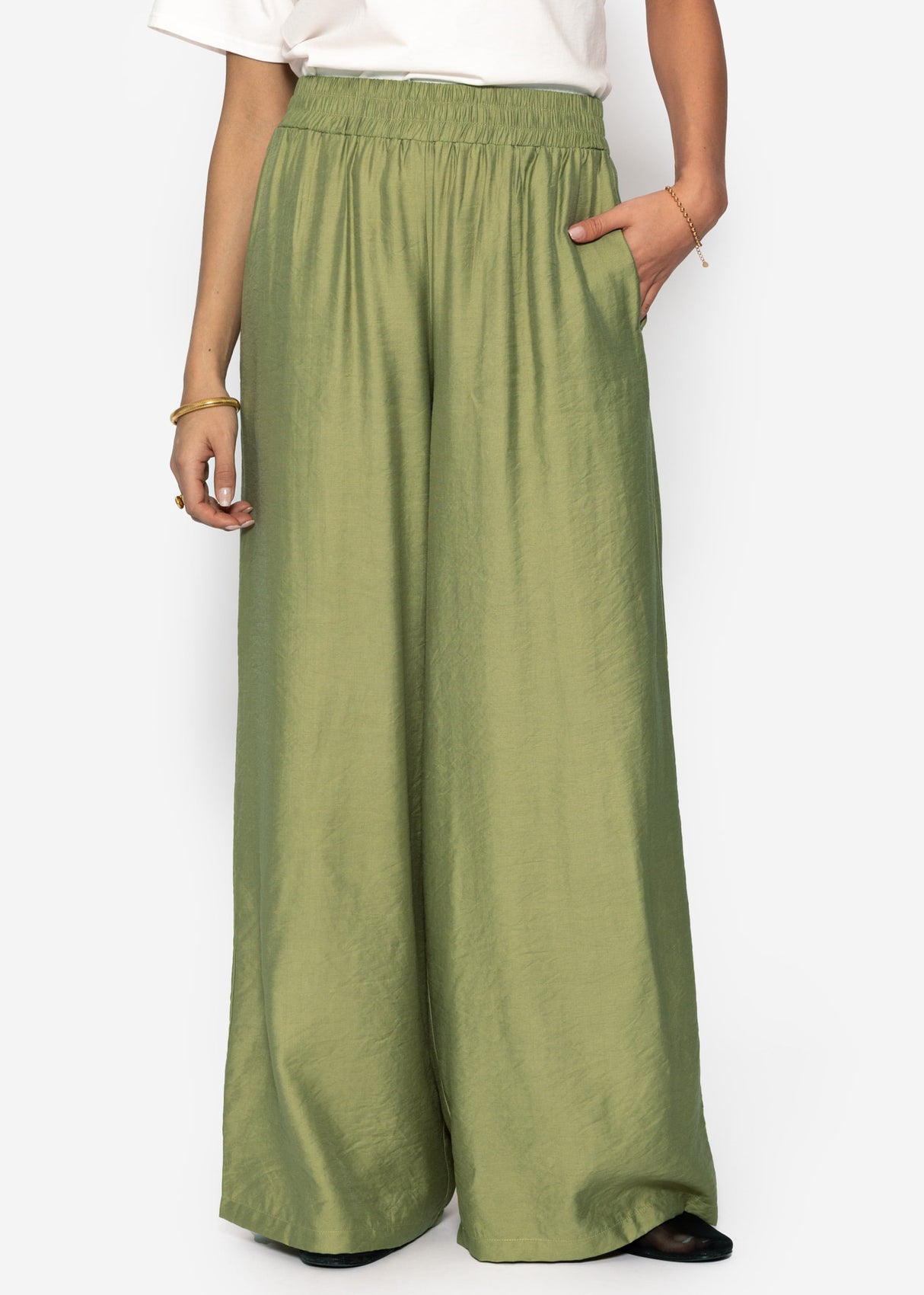 Shiny fabric trousers with a straight leg - Khaki