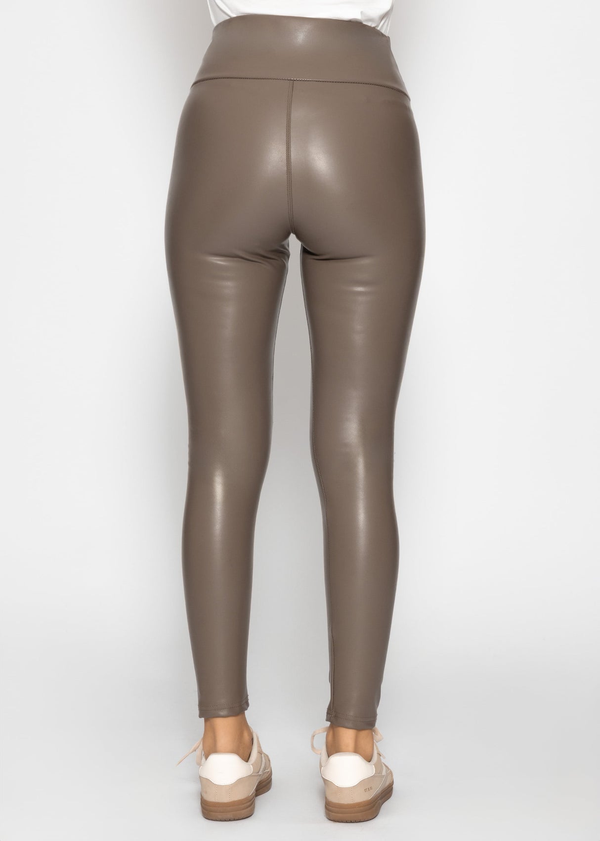 High-Rise Thermo Lederleggings mit breitem Bund - taupe