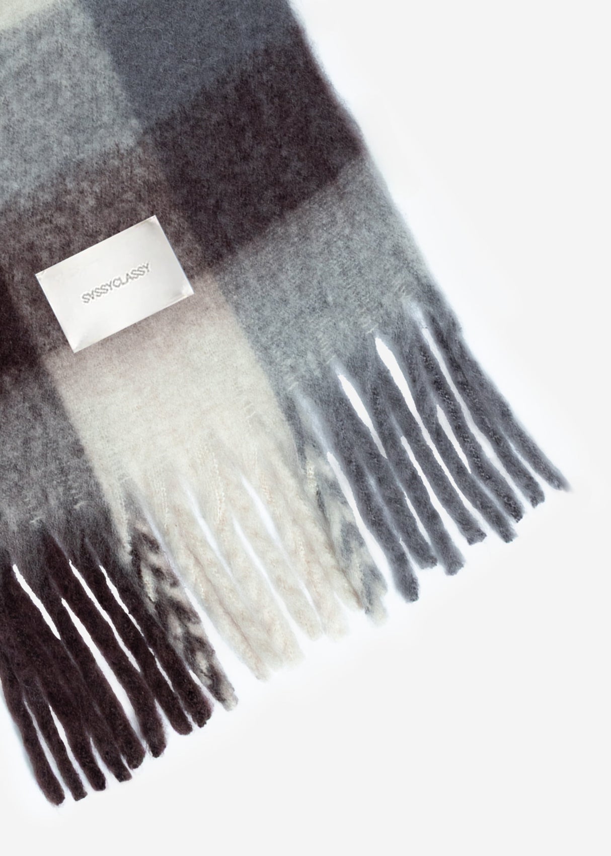 Checkered fluffy scarf - brown