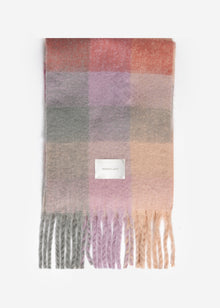 Checkered fluffy scarf with fringe - lilac
