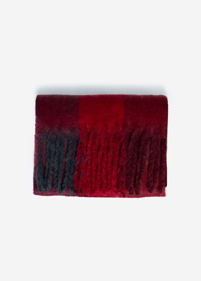 Checked fluffy scarf with fringing - red