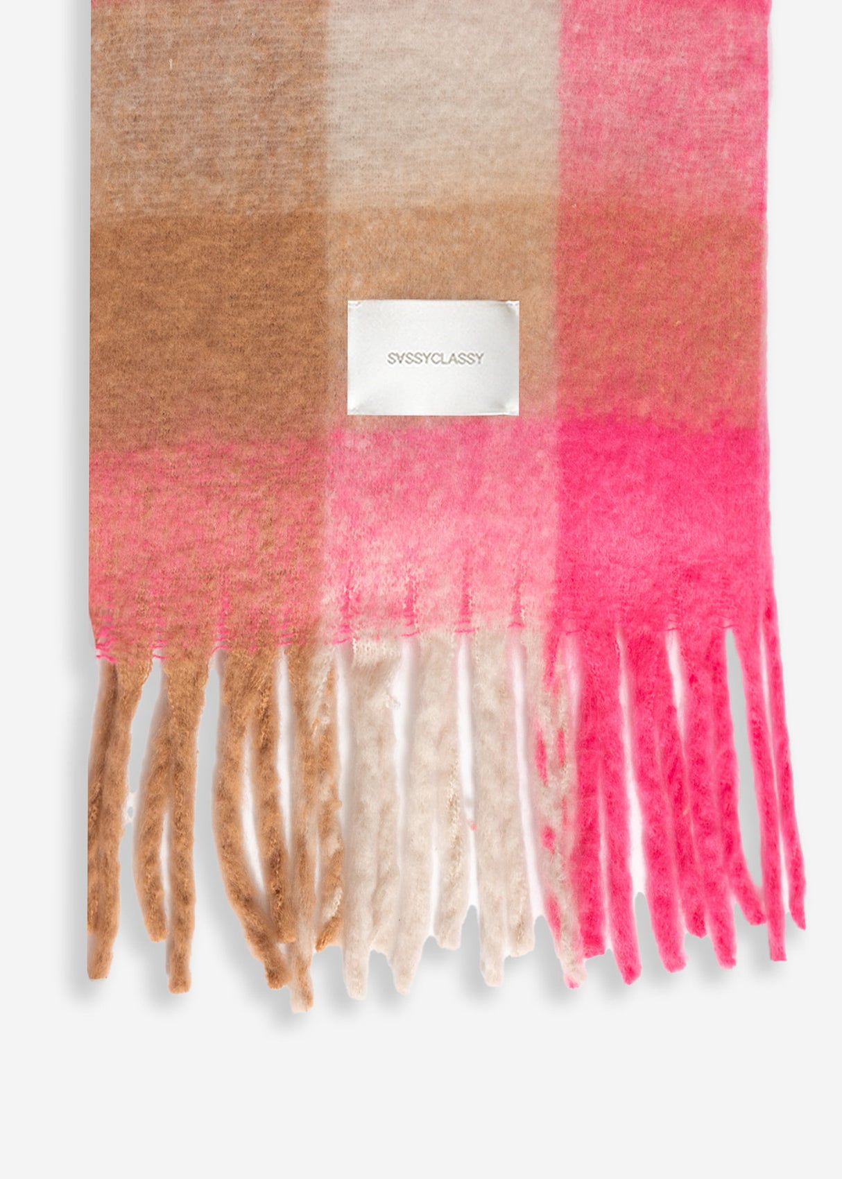 Checkered fluffy scarf with fringe - pink