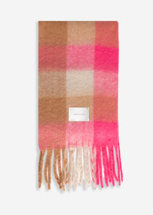 Checkered fluffy scarf with fringe - pink