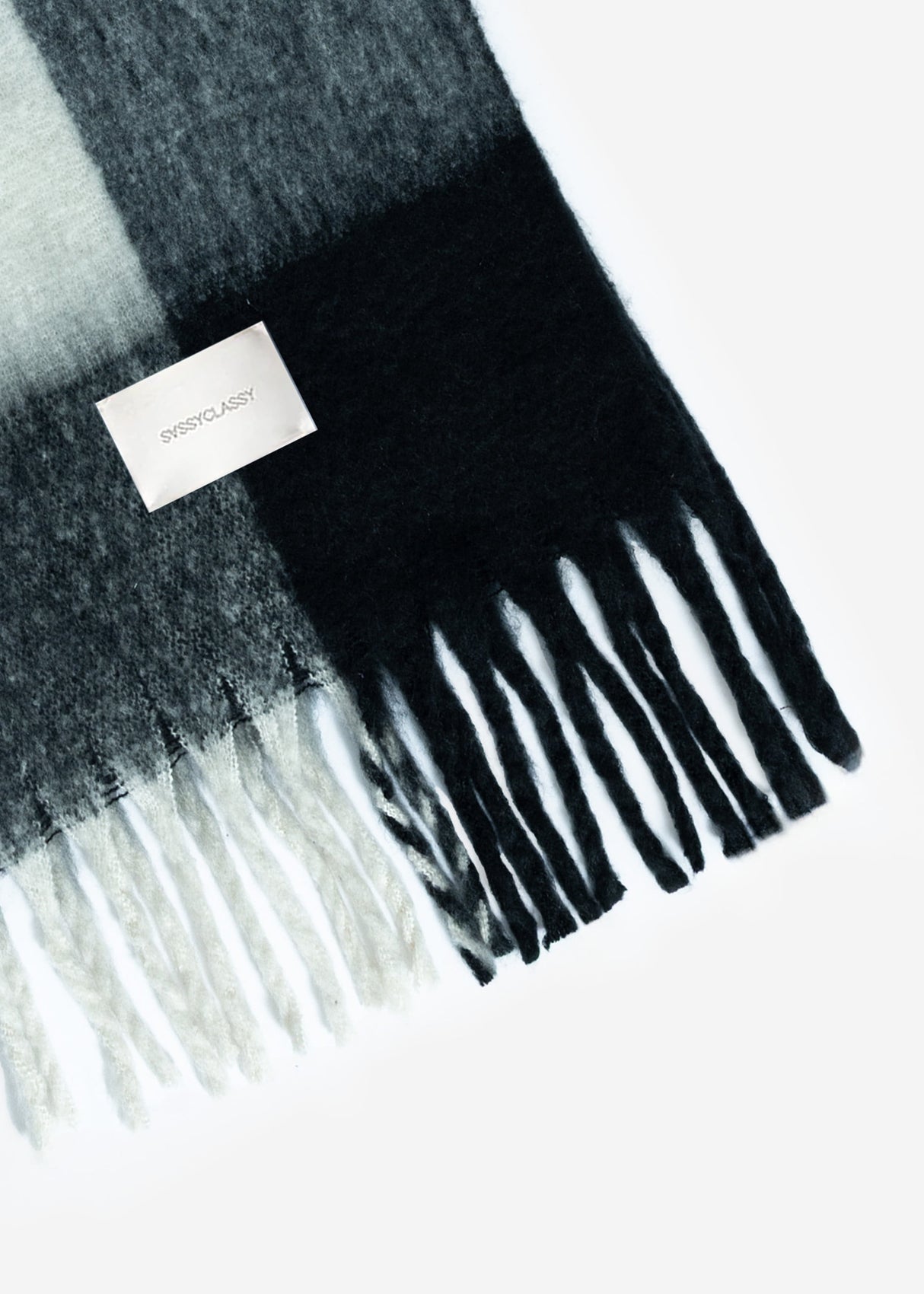 Checked fluffy scarf - black-white-grey