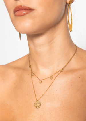 Combined necklace with pendant and delicate plates, gold