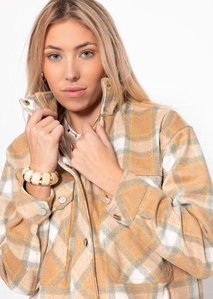 Short oversize jacket with a caro pattern-beige-gray