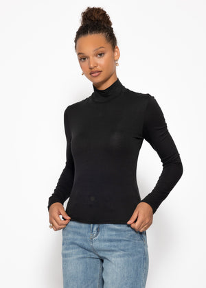 Long-sleeved turtleneck shirt - black