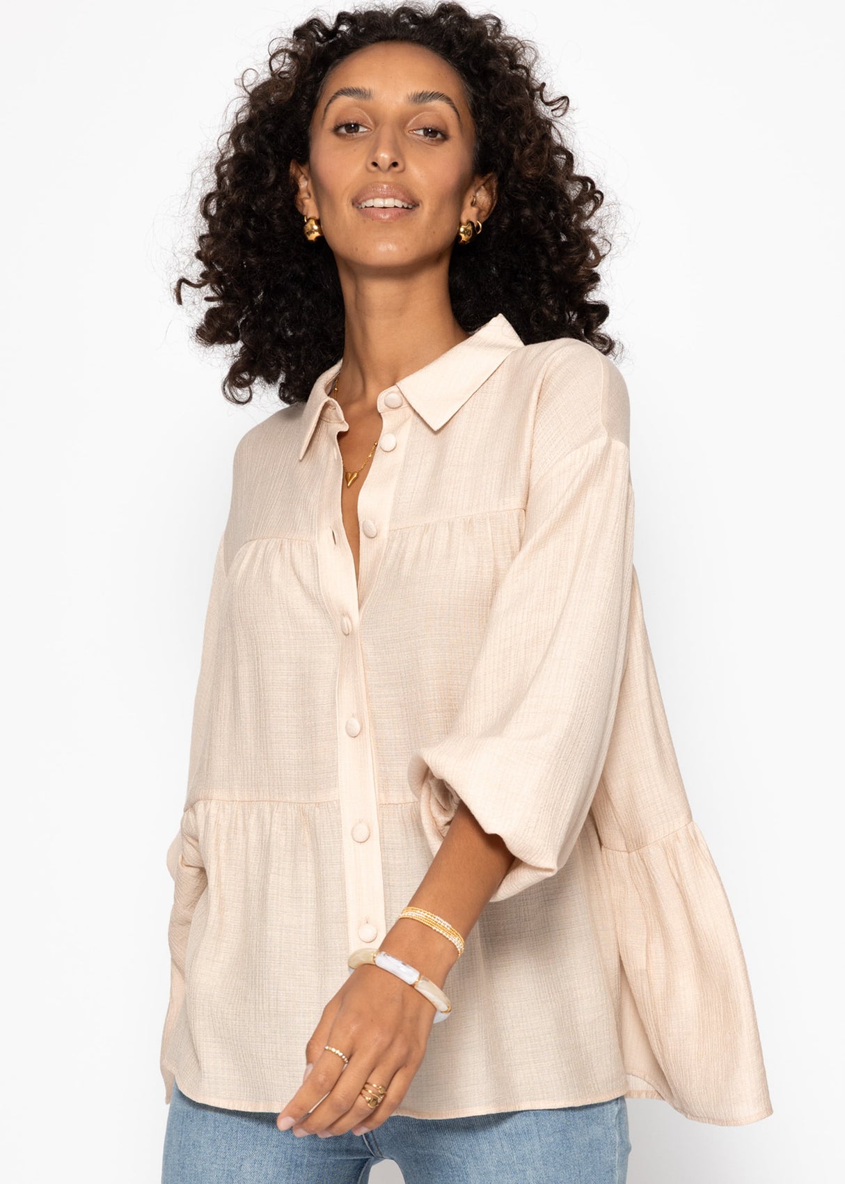 Light blouse with flounces - cream